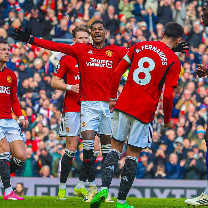 Man Utd bring back two players from loan